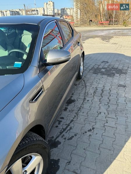 Седан Kia Optima 2015 в Хмельницком