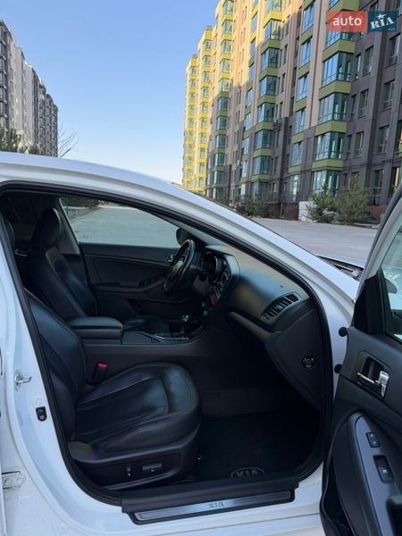 Седан Kia Optima 2012 в Киеве