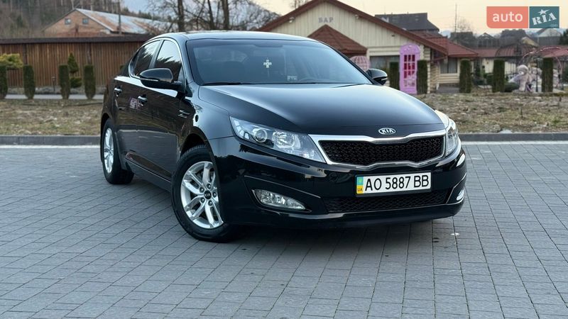 Седан Kia Optima 2012 в Міжгір'ї
