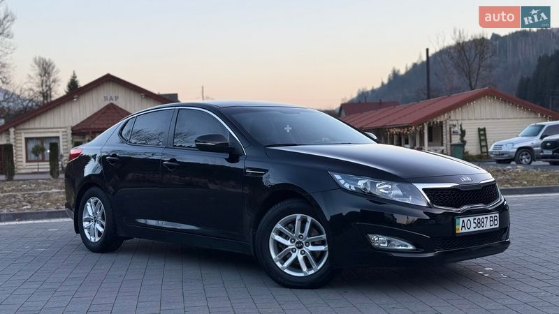 Седан Kia Optima 2012 в Міжгір'ї