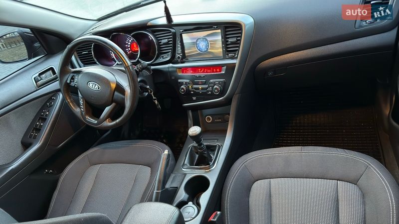 Седан Kia Optima 2012 в Міжгір'ї