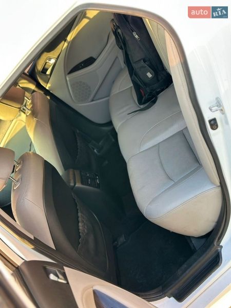 Седан Kia Optima 2014 в Кам'янець-Подільському