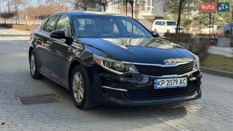 Седан Kia Optima 2017 в Ивано-Франковске