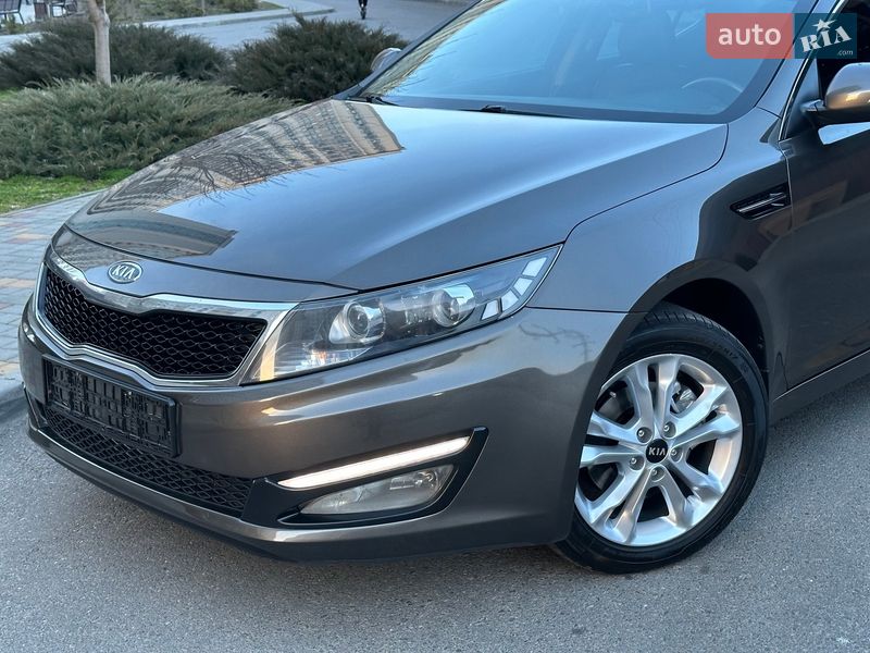 Седан Kia Optima 2012 в Одессе