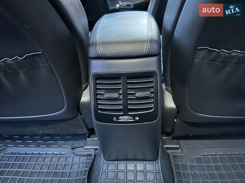Седан Kia Optima 2012 в Одессе