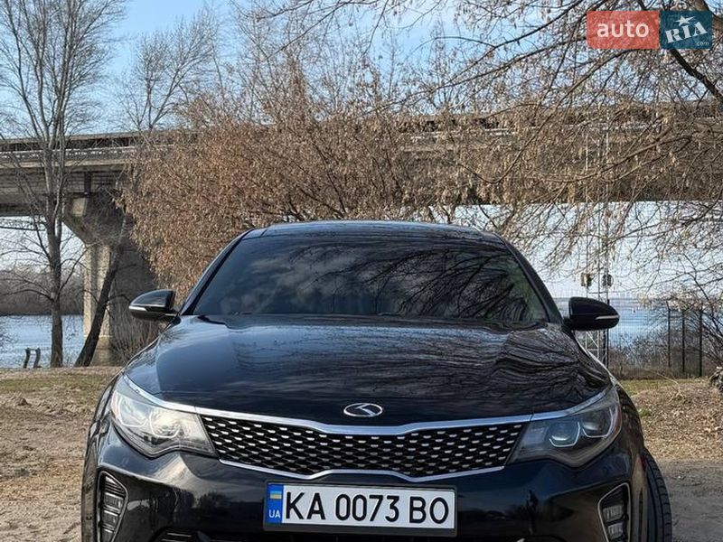 Седан Kia Optima 2017 в Киеве