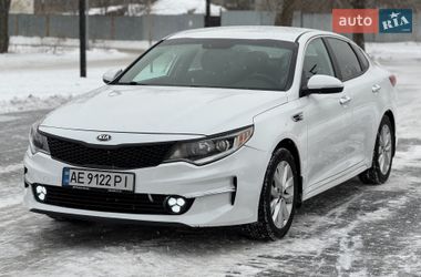 Седан Kia Optima 2017 в Днепре