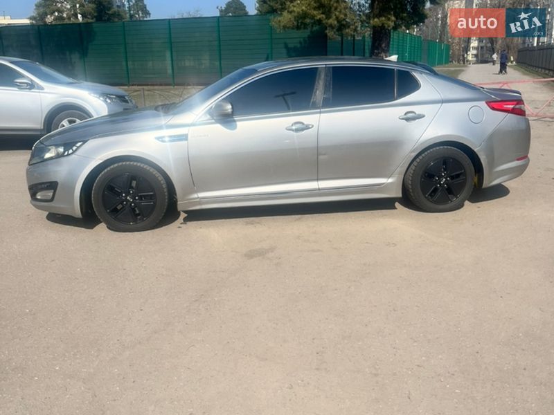 Седан Kia Optima 2013 в Киеве