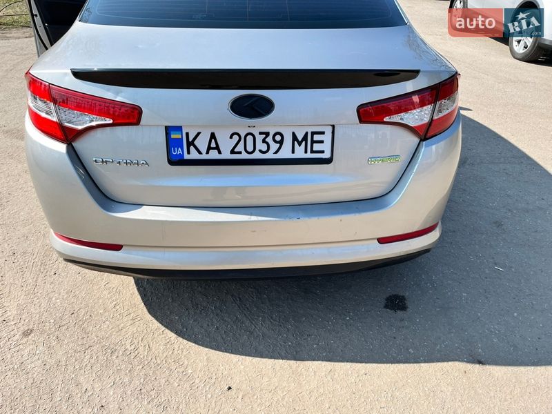 Седан Kia Optima 2013 в Киеве