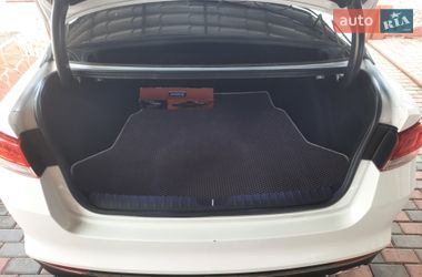 Седан Kia Optima 2016 в Києві