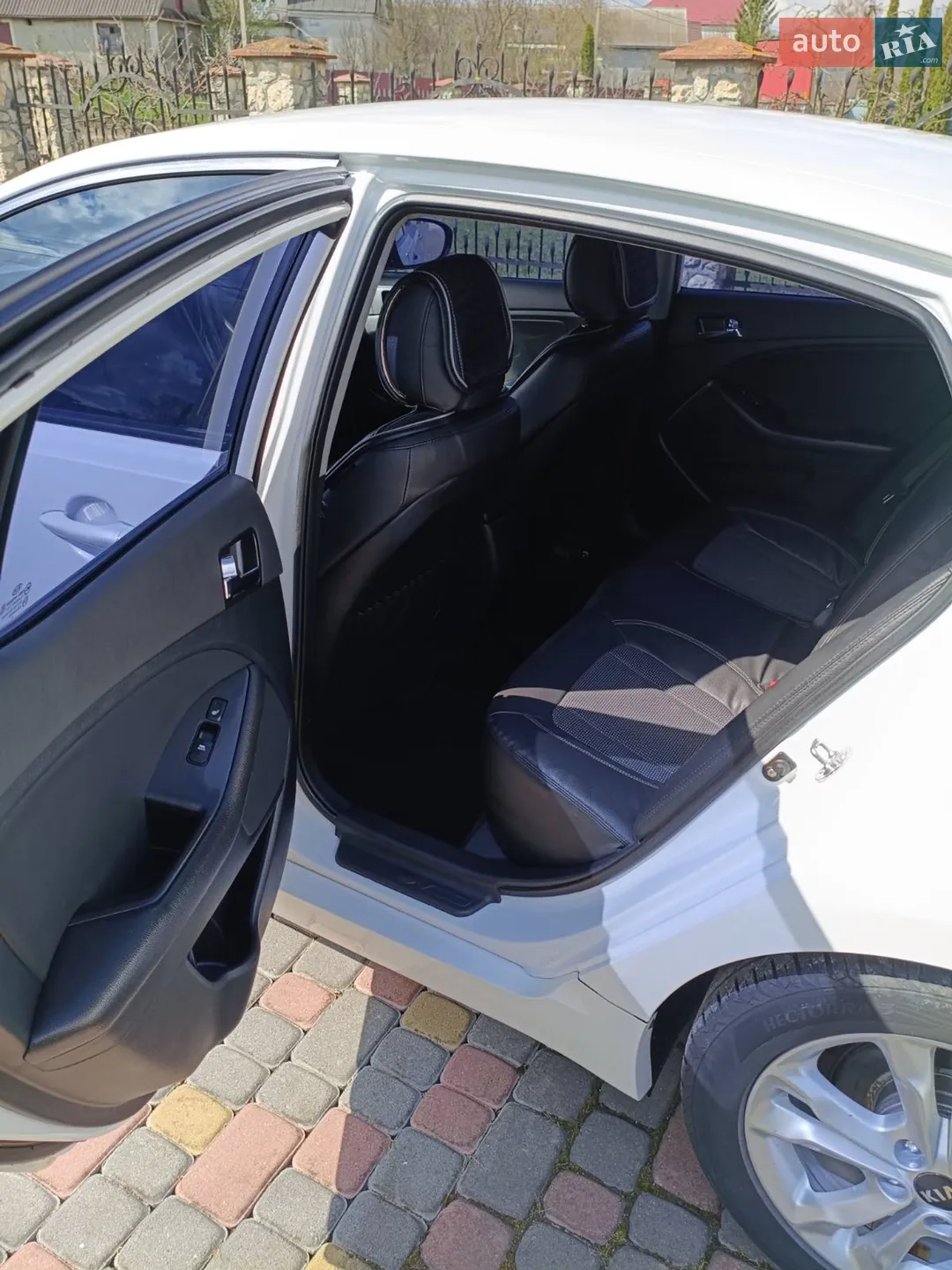 2011 Kia Optima - мініатюра 9