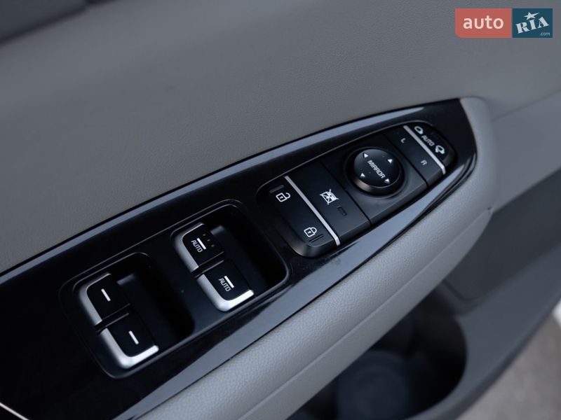 Седан Kia Optima 2016 в Днепре