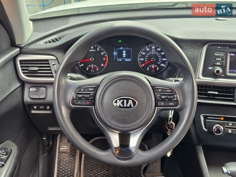 Седан Kia Optima 2016 в Киеве
