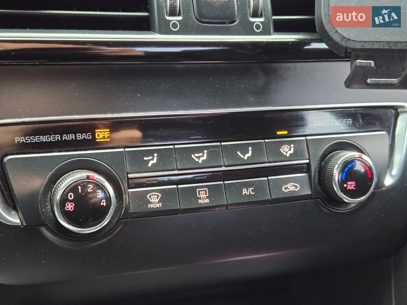 Седан Kia Optima 2016 в Киеве