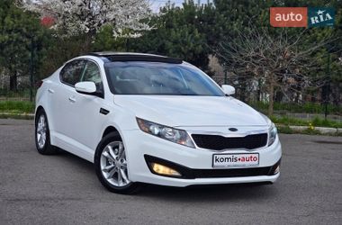 Седан Kia Optima 2013 в Хмельницком