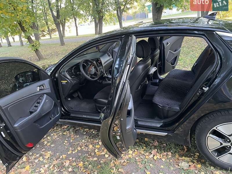 Седан Kia Optima 2012 в Харькове