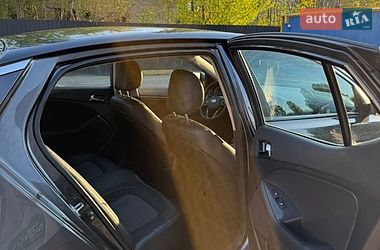Седан Kia Optima 2012 в Києві