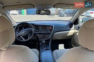Седан Kia Optima 2013 в Ужгороде