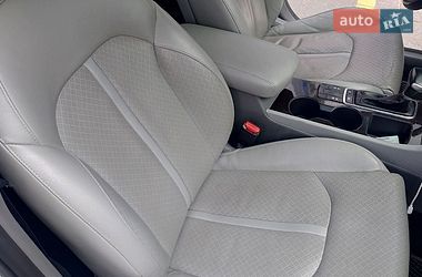 Седан Kia Optima 2015 в Львове