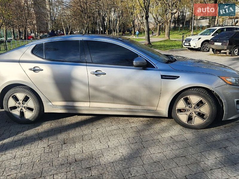 Седан Kia Optima 2012 в Львові