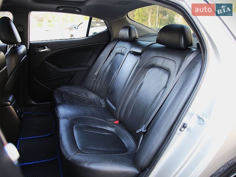 Седан Kia Optima 2011 в Харькове