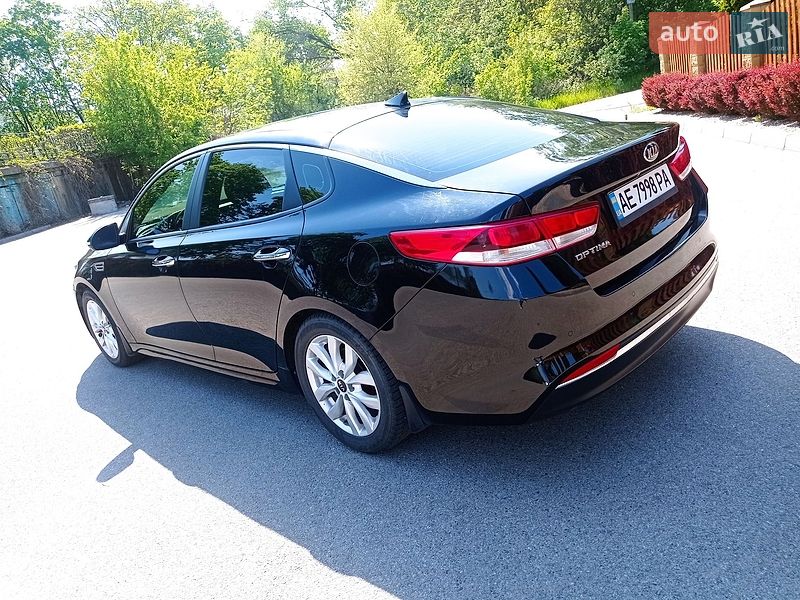 Седан Kia Optima 2018 в Днепре