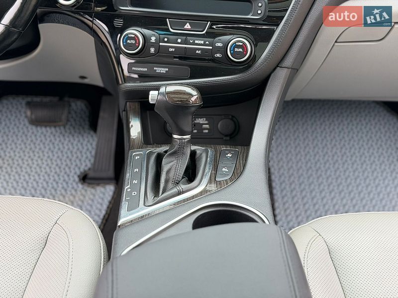 Седан Kia Optima 2014 в Одессе