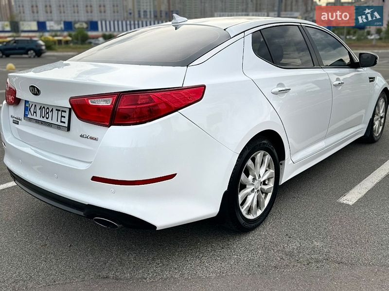 Седан Kia Optima 2014 в Киеве