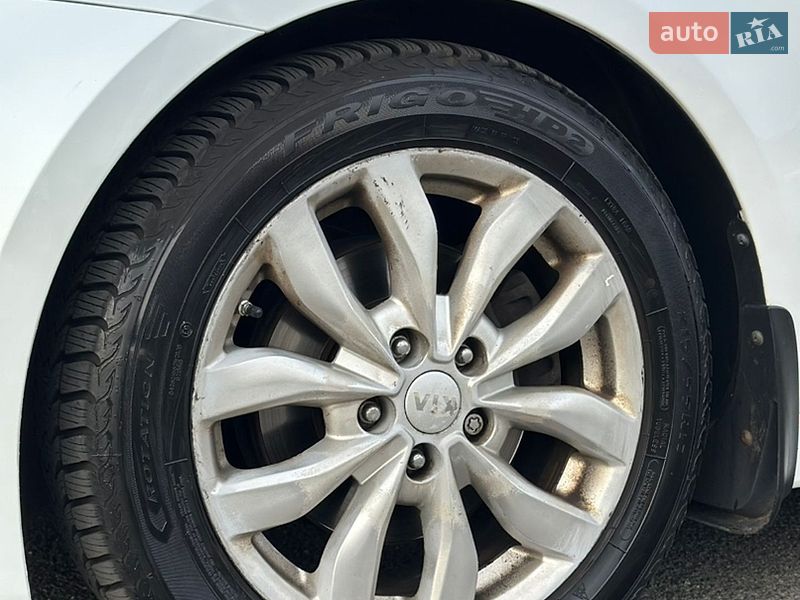 Седан Kia Optima 2014 в Киеве