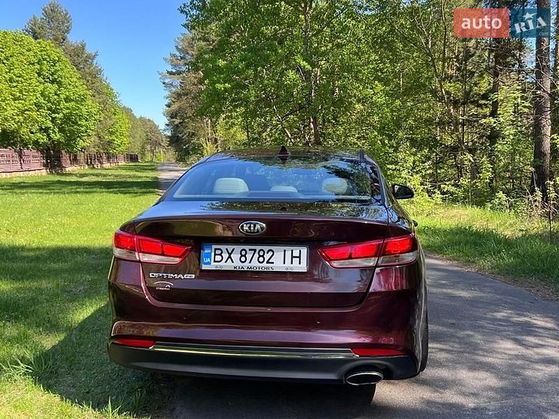 Седан Kia Optima 2016 в Нетішині