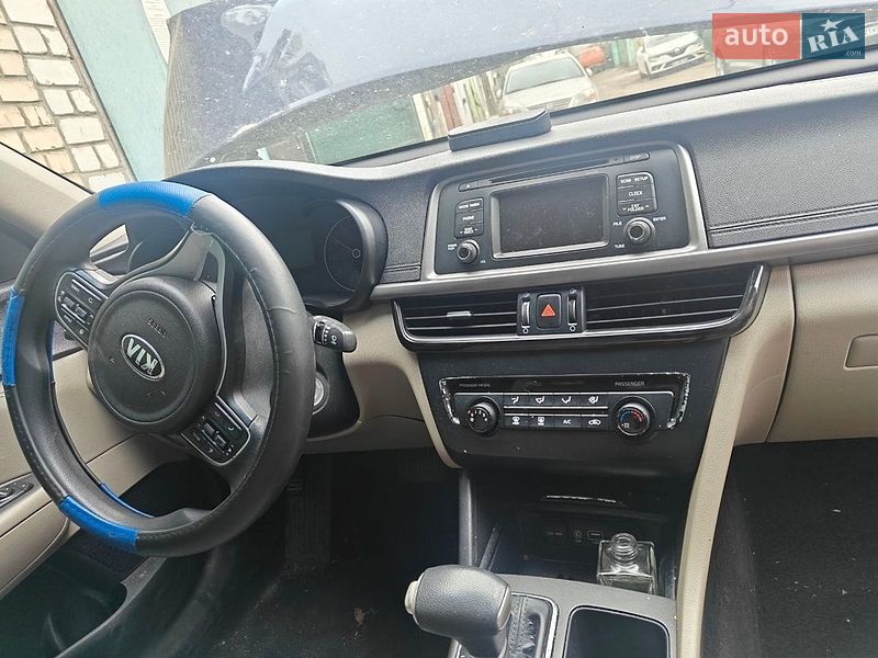 Седан Kia Optima 2015 в Києві