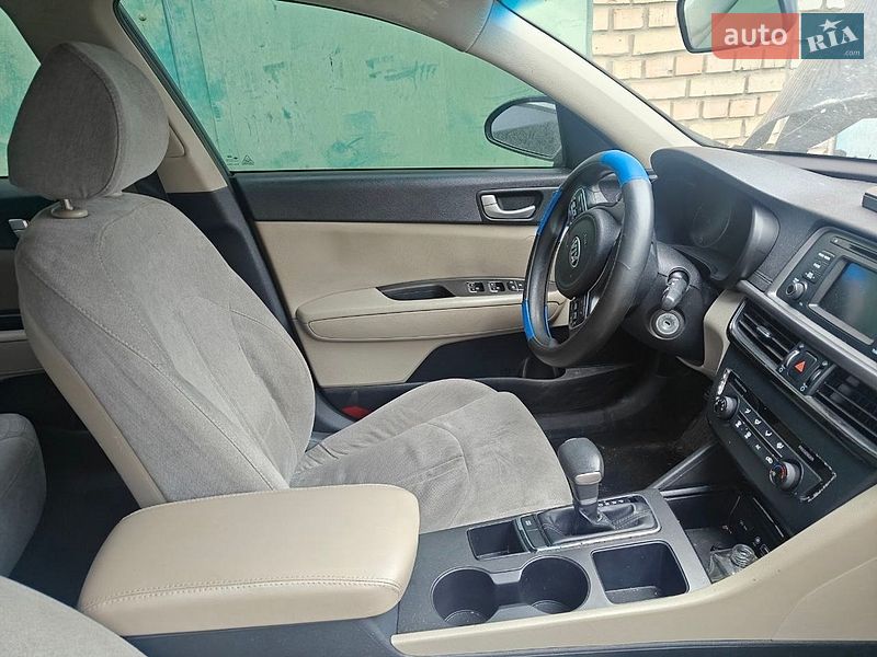 Седан Kia Optima 2015 в Києві