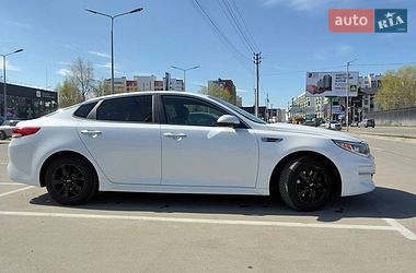 Седан Kia Optima 2016 в Києві