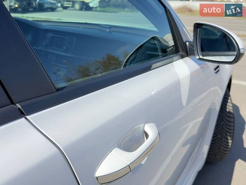 Седан Kia Optima 2016 в Києві