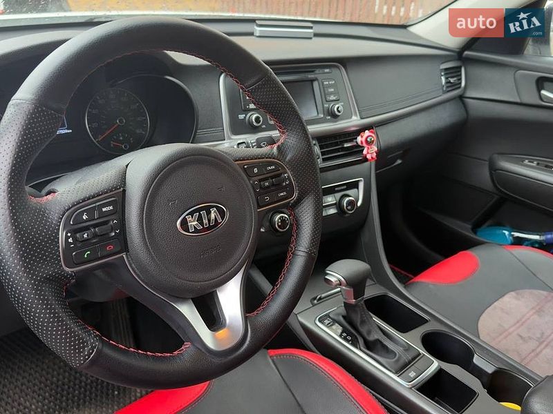 Седан Kia Optima 2016 в Києві