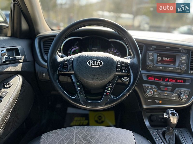 Седан Kia Optima 2013 в Львові