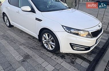 Седан Kia Optima 2012 в Львові