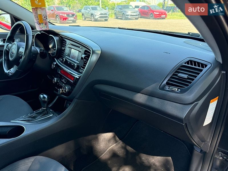 Седан Kia Optima 2014 в Киеве
