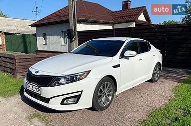 Седан Kia Optima 2015 в Сумах