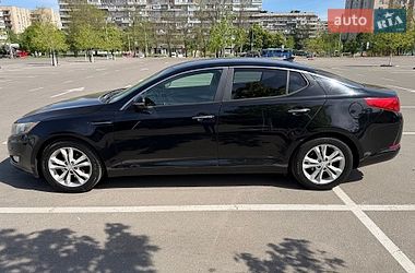 Седан Kia Optima 2013 в Киеве