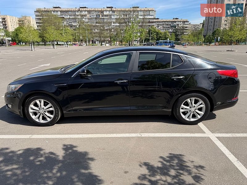 Седан Kia Optima 2013 в Киеве