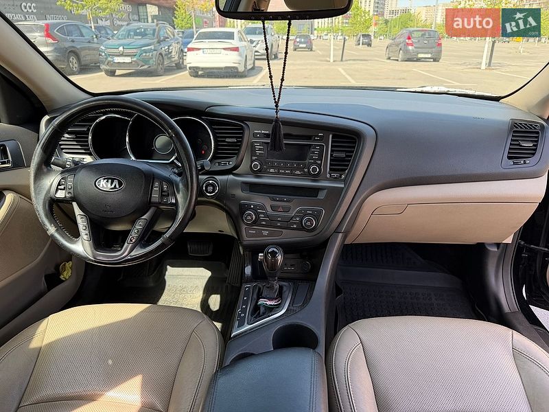 Седан Kia Optima 2013 в Киеве