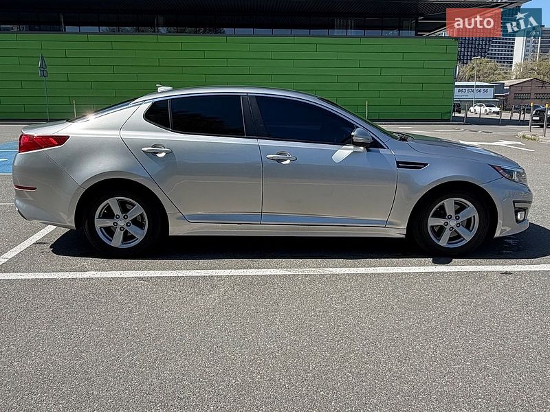 Седан Kia Optima 2013 в Киеве