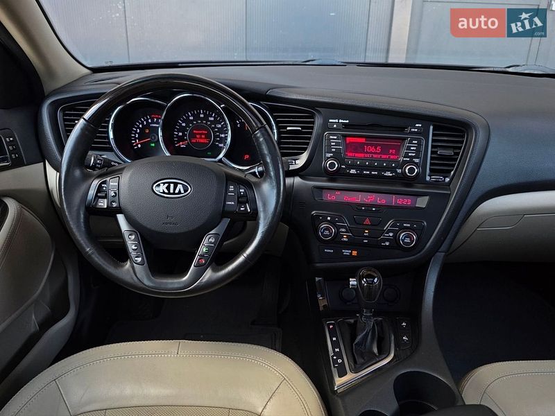 Седан Kia Optima 2011 в Києві