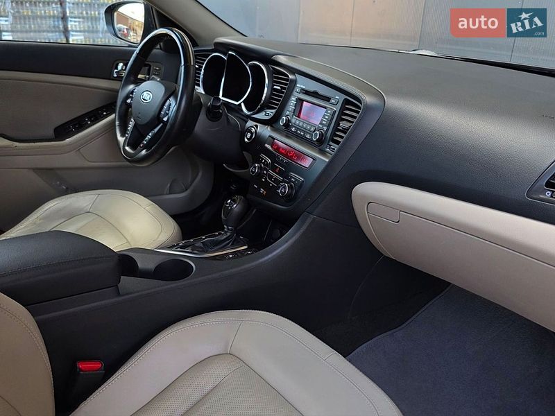 Седан Kia Optima 2011 в Києві