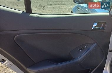 Седан Kia Optima 2012 в Киеве