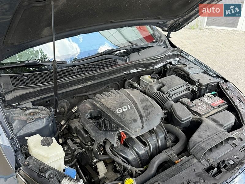 Седан Kia Optima 2015 в Запоріжжі