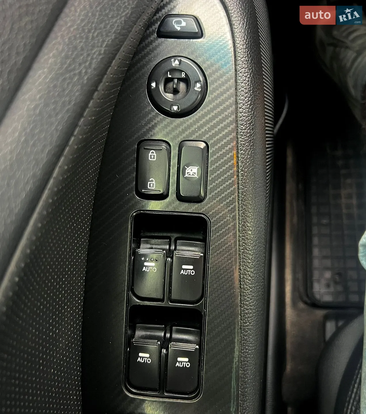 2011 Kia Optima - мініатюра 24