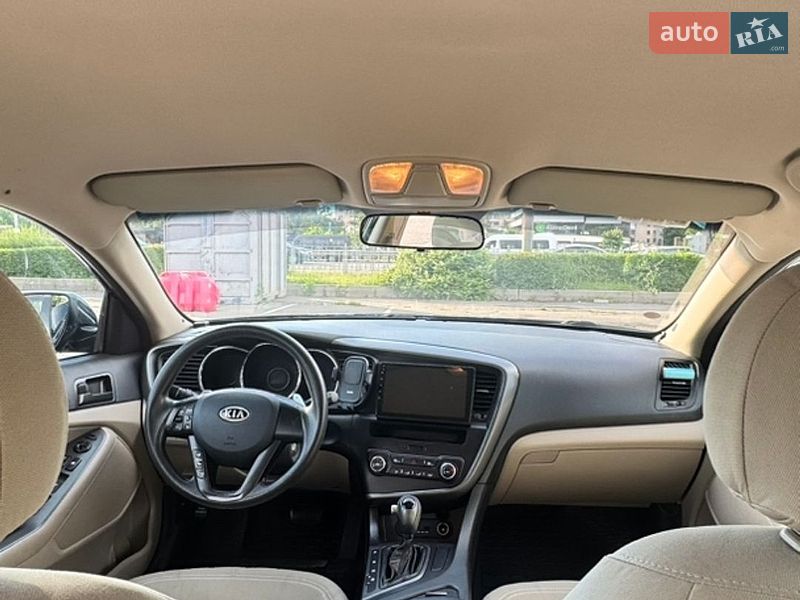 Седан Kia Optima 2011 в Києві