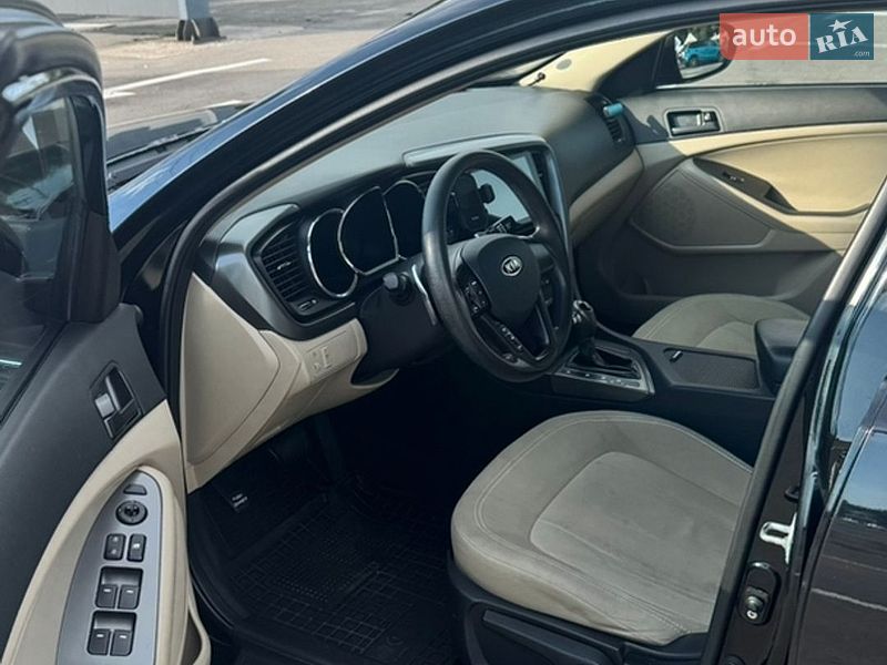 Седан Kia Optima 2011 в Києві